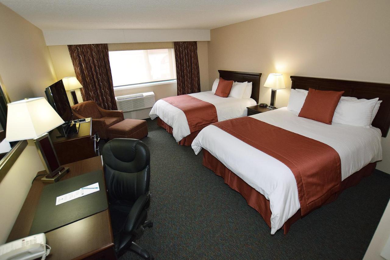 Lakeland Inn Hotel Cold Lake Экстерьер фото