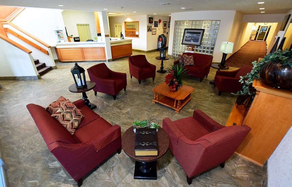 Lakeland Inn Hotel Cold Lake Интерьер фото