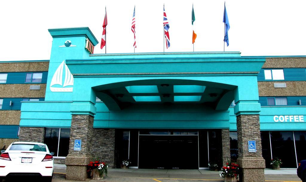 Lakeland Inn Hotel Cold Lake Экстерьер фото