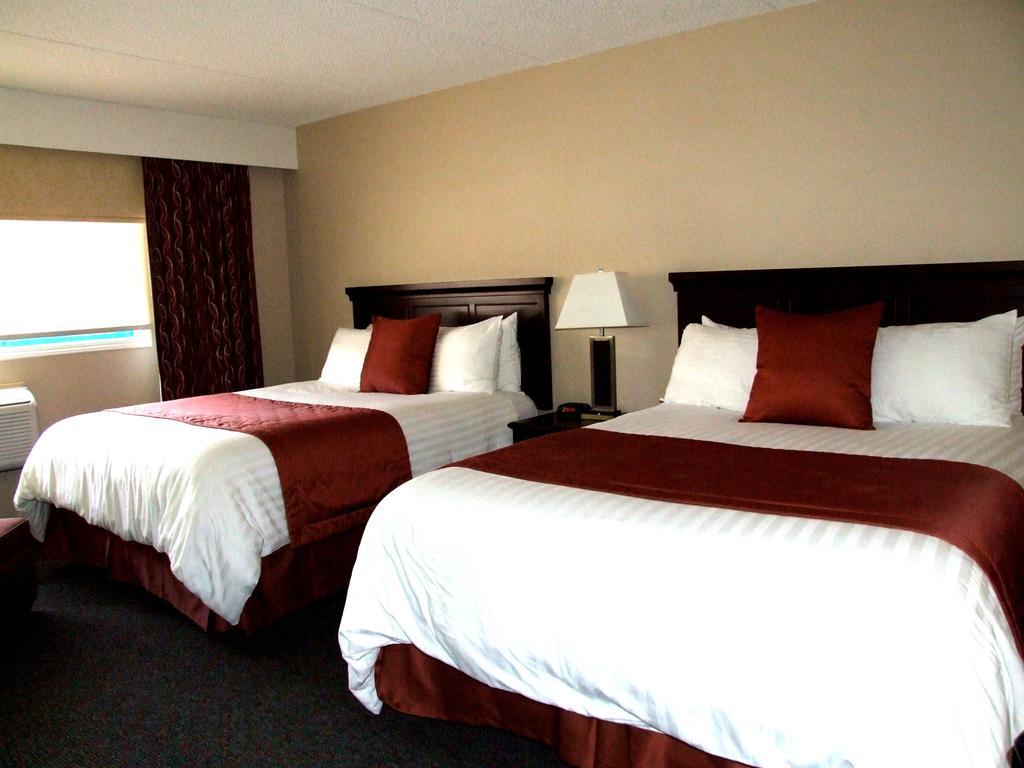 Lakeland Inn Hotel Cold Lake Экстерьер фото