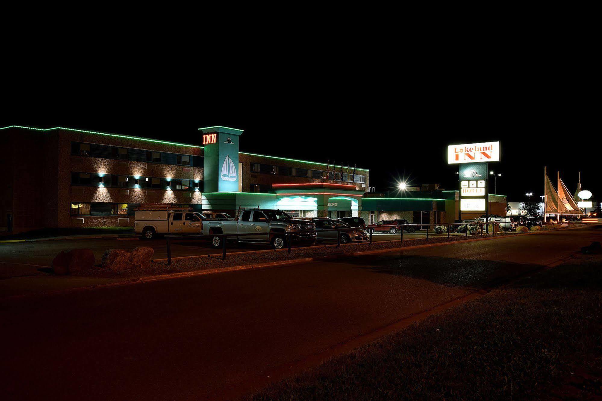 Lakeland Inn Hotel Cold Lake Экстерьер фото